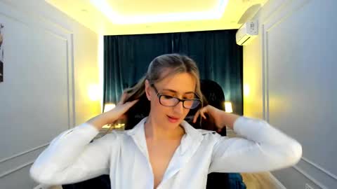 Olivia online show from February 2025 09:44:01 AM