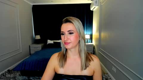 Olivia online show from September 2025 03:41:02 AM