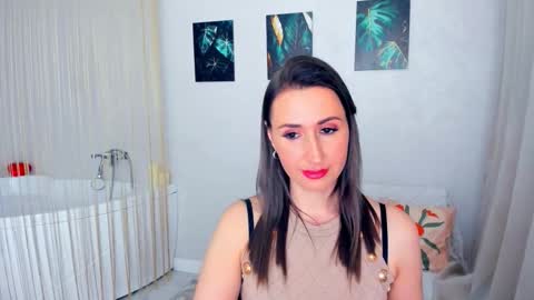 Olivia online show from March 2026 03:33:01 AM