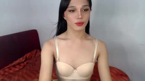 Lily is Gold online show from February 2025 03:04:02 AM