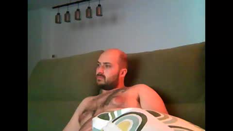 goldenspainboy online show from October 2025 07:04:02 PM