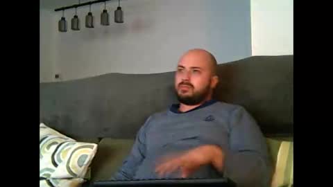 goldenspainboy online show from March 2026 07:31:01 PM