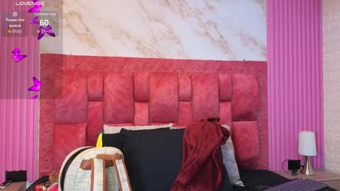 goldilockss15 online show from April 2026 11:00:01 AM