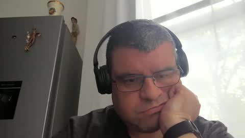 gomezgonz5 online show from October 2025 03:24:01 PM