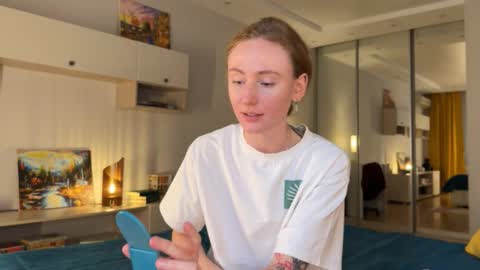 Polly online show from October 2025 12:39:02 PM