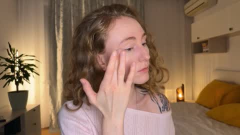 Polly online show from December 2025 01:50:02 PM