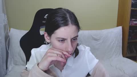 Elizabeth Effie online show from March 2025 06:32:01 PM