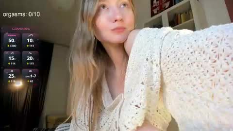 Snapshot of goodg_oddamn chatting on July 2026 05:40:01 PM SOPHIE online show from July 2026 05:40:01 PM