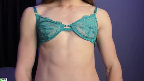 Snapshot of goodnight_kitty chatting on October 2025 10:10:01 PM goodnight_kitty online show from October 2025 10:10:01 PM