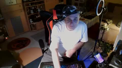 Snapshot of google5001 chatting on November 2025 06:52:01 AM google5001 online show from November 2025 06:52:01 AM