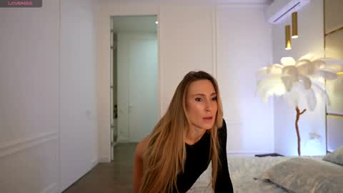 gooodgirlhere online show from October 2025 03:43:01 PM