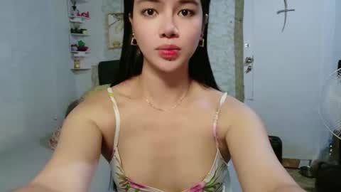 Snapshot of gorgeneviev69 chatting on April 2026 05:54:01 PM geneviev online show from April 2026 05:54:01 PM
