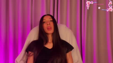 Snapshot of gorgeous_brunette chatting on January 2025 11:56:02 AM Rose online show from January 2025 11:56:02 AM