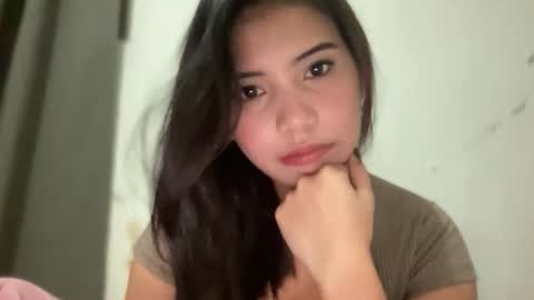 Lyn online show from November 2025 05:22:02 AM