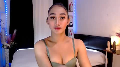 gorgeous_nicole online show from February 2025 01:03:02 AM