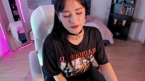 Alice online show from November 2025 07:24:01 PM