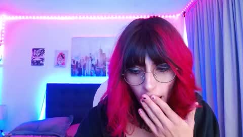 goth_minerva online show from November 2025 01:11:02 PM