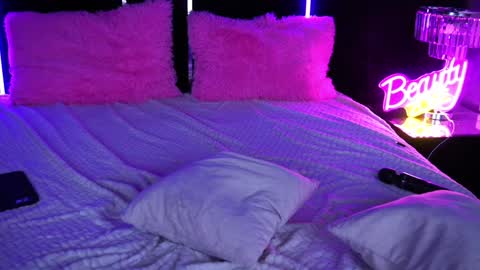 Snapshot of gracehotdavies chatting on February 2025 03:20:01 AM Grace online show from February 2025 03:20:01 AM