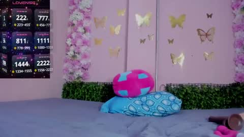 Snapshot of grandmother_milf chatting on May 2026 05:09:01 PM Mi Name is violeta online show from May 2026 05:09:01 PM