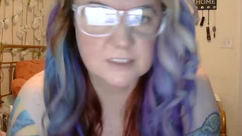 Snapshot of grateful42day chatting on May 2026 03:42:01 PM grateful42day online show from May 2026 03:42:01 PM