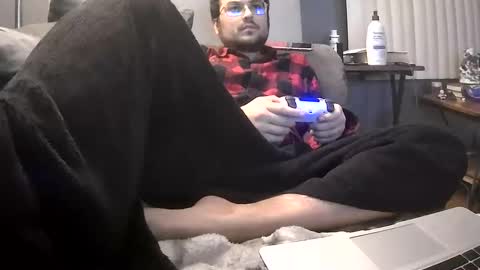 Snapshot of gratiotony chatting on December 2024 04:51:02 AM Get US to 1000 you wont be disapointed online show from December 2024 04:51:02 AM