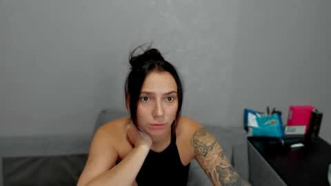 Anna online show from May 2026 10:21:02 AM