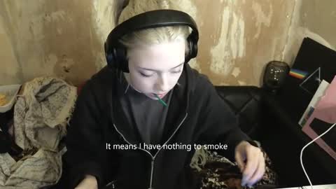 Snapshot of graylovescookies chatting on December 2024 07:45:02 PM graylovescookies online show from December 2024 07:45:02 PM