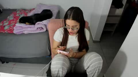 GreciaRuiz online show from April 2026 12:48:01 AM
