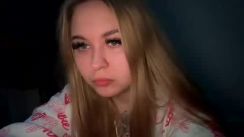 Snapshot of green_eyes_twinkl chatting on February 2025 09:41:02 PM Lina 3 online show from February 2025 09:41:02 PM