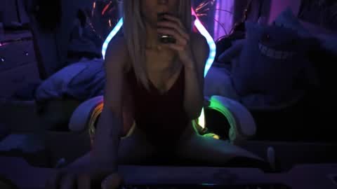 GreenEyedLovexo online show from February 2025 05:30:01 AM