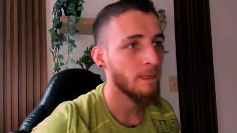 Juan online show from November 2025 07:57:01 PM