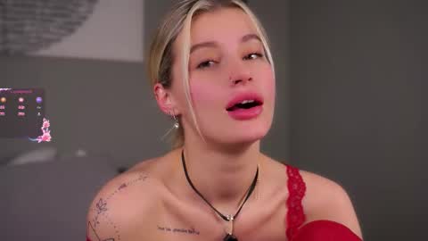 Kelly online show from February 2026 01:38:01 PM