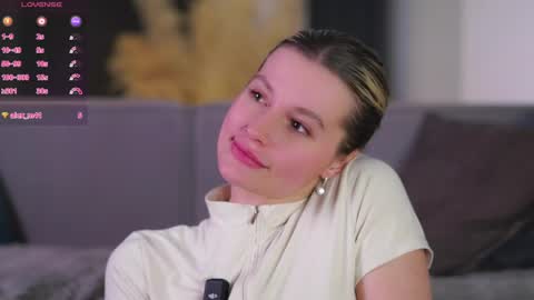 Kelly online show from April 2026 01:49:02 PM