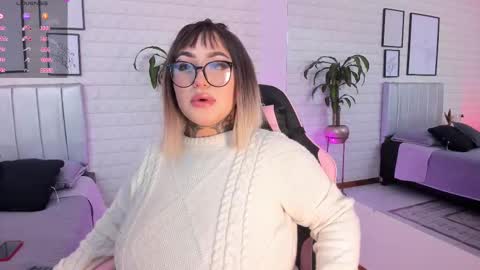Snapshot of greennbella chatting on February 2026 07:06:02 PM online show from February 2026 07:06:02 PM