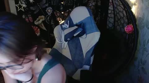 Lina online show from April 2026 12:26:02 PM