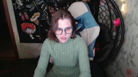 Snapshot of greenwitch9 chatting on May 2026 11:48:01 AM Lina online show from May 2026 11:48:01 AM