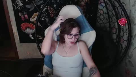 Snapshot of greenwitch9 chatting on May 2026 12:45:02 PM Lina online show from May 2026 12:45:02 PM