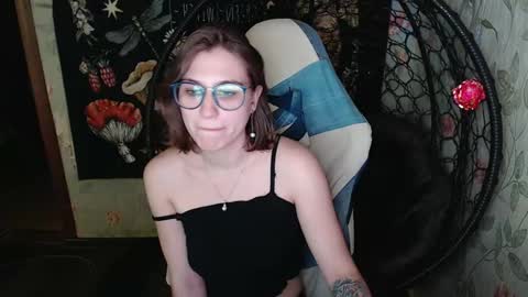 Snapshot of greenwitch9 chatting on May 2026 11:17:01 AM Lina online show from May 2026 11:17:01 AM