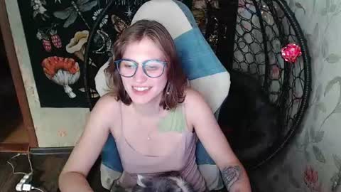 Snapshot of greenwitch9 chatting on June 2026 03:49:02 PM Lina online show from June 2026 03:49:02 PM