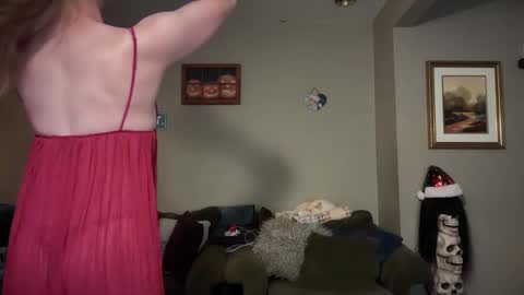 Snapshot of greenxxxqueen chatting on December 2024 05:17:02 AM SexQueen Nikki online show from December 2024 05:17:02 AM