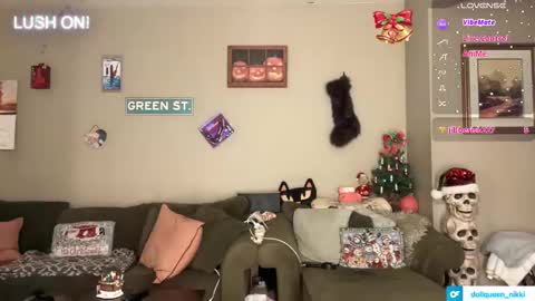 SexQueen Nikki online show from November 2025 02:43:01 AM