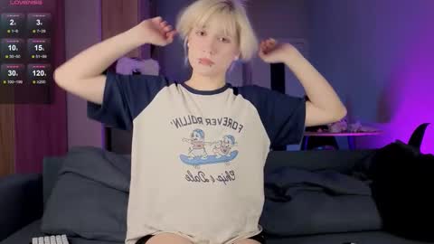 Greg-independent model online show from November 2025 06:30:01 PM