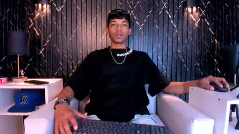 GregorySforza online show from December 2025 06:36:02 PM