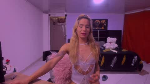 Snapshot of greichellsecret__ chatting on June 2026 07:00:01 AM graichell online show from June 2026 07:00:01 AM