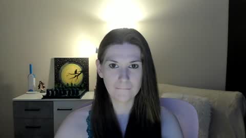 Snapshot of gretamiln chatting on June 2026 09:04:01 PM Greta online show from June 2026 09:04:01 PM