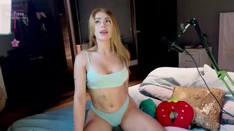 Greyslopez online show from March 2026 01:23:02 AM