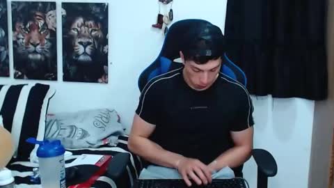 Snapshot of griego01 chatting on March 2025 03:24:01 AM griego01 online show from March 2025 03:24:01 AM