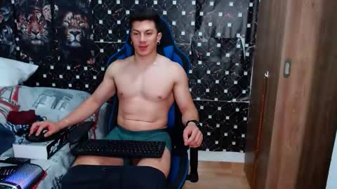 Snapshot of griego01 chatting on December 2025 01:33:02 AM griego01 online show from December 2025 01:33:02 AM