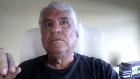 grisa01 online show from December 2025 07:32:01 PM