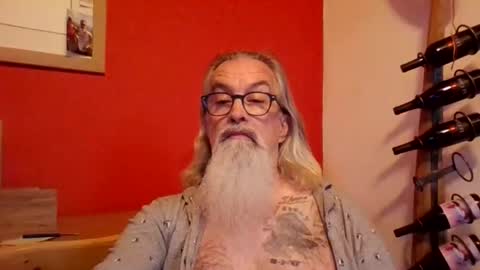 Snapshot of grybear60 chatting on January 2026 08:08:01 AM Grybear online show from January 2026 08:08:01 AM